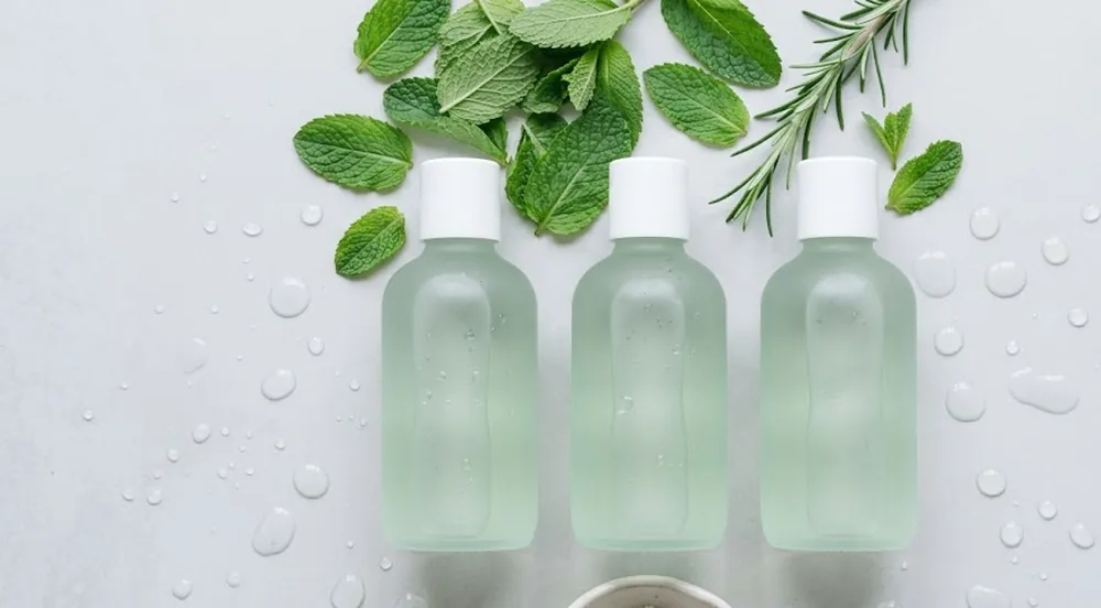 Selezione dei migliori shampoo per capelli grassi seboregolatori testati dalla Redazione Gloora