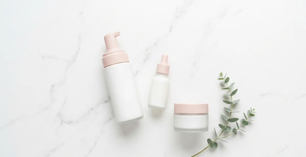 Skinimalism: meno prodotti, più risultati — la routine minimalista che funziona